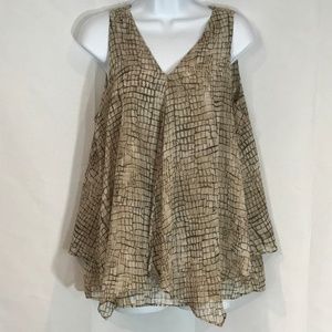 Layered Flowy Top!  Size Large